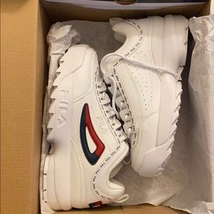 Fila Disruptor II Premium repeats